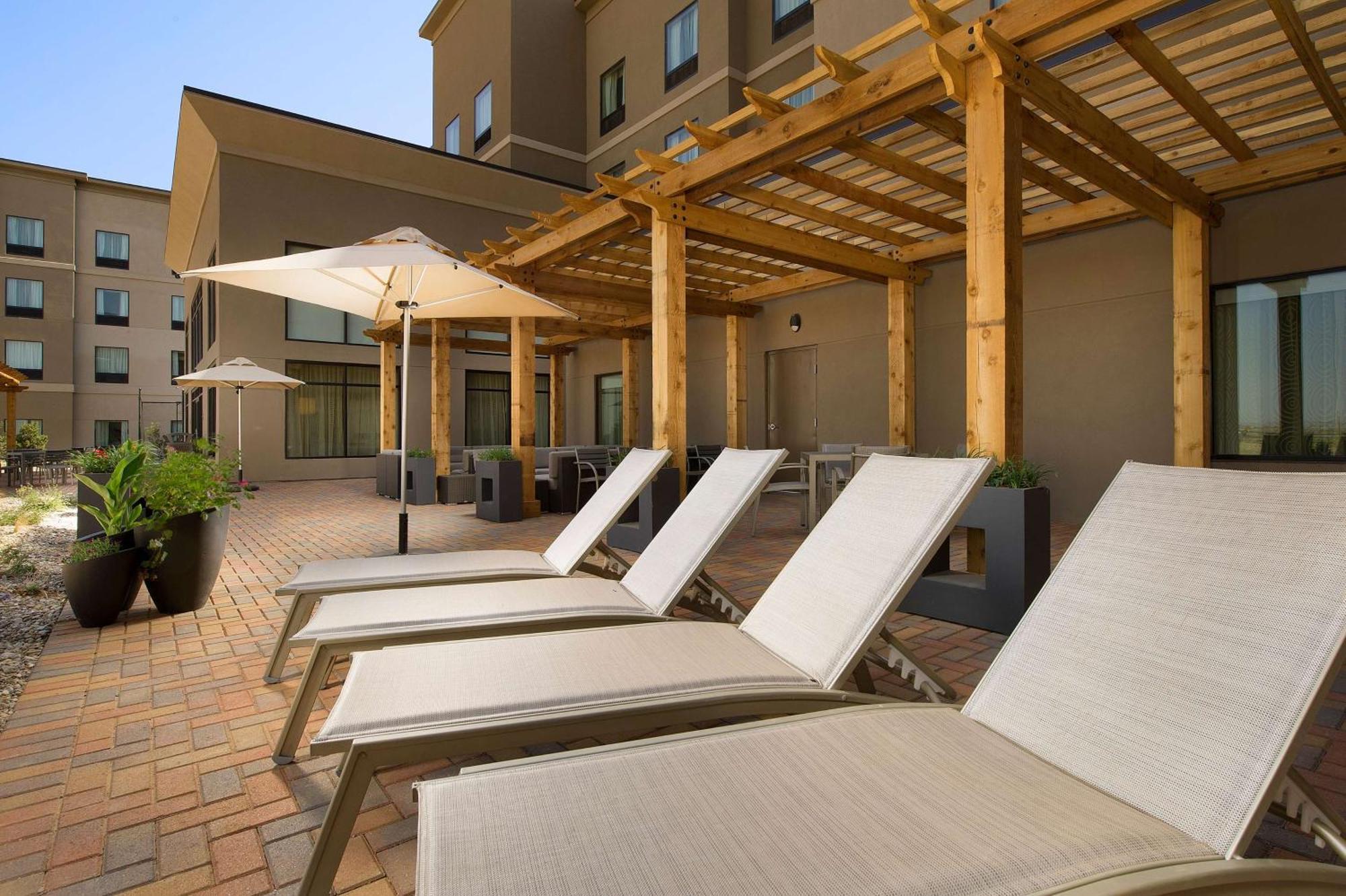 Homewood Suites By Hilton Midland Exterior foto